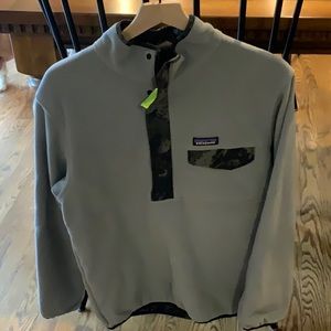 Men’s Patagonia reversible pullover - Medium